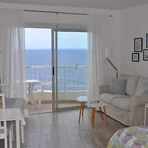 Bright By The Sea Apartament