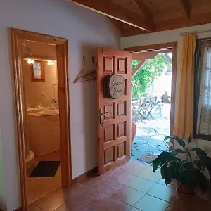 La Casita De La Vega Apartment